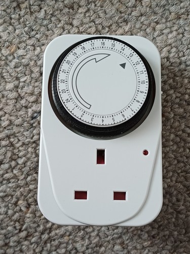 Energy saving hour plug in - energy-saving, 24